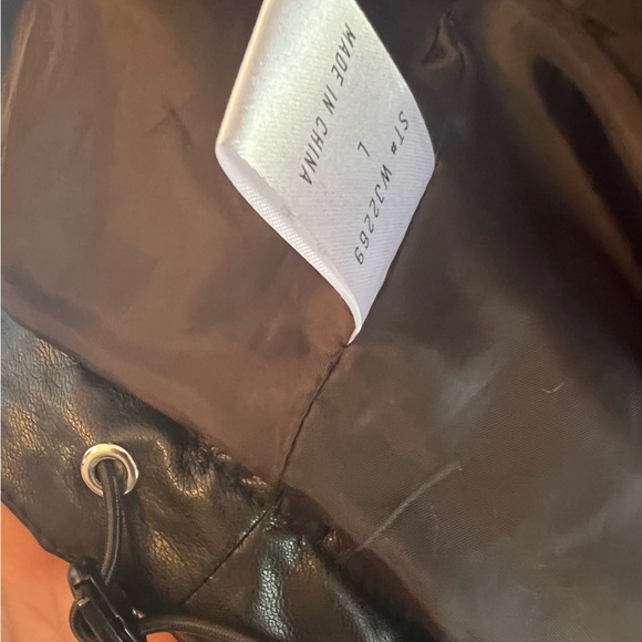 NWOT Black Puffer Jacket - Picture 5 of 8